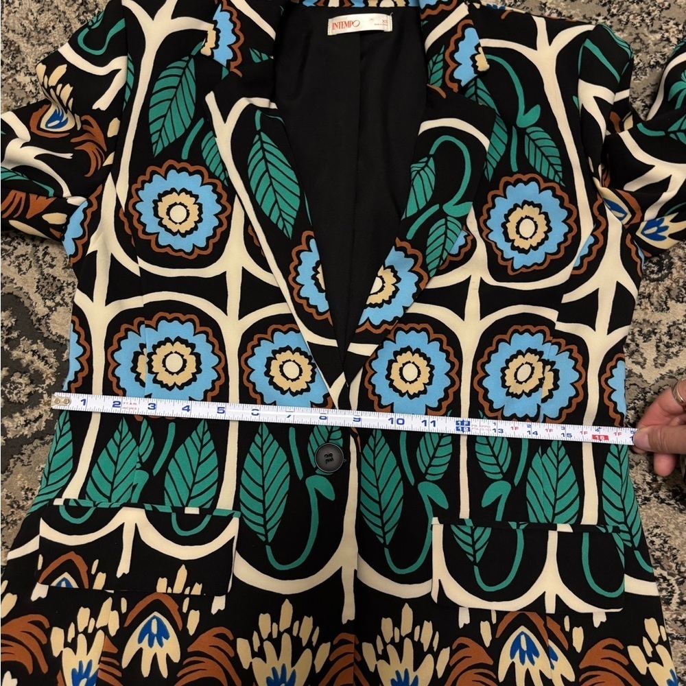 Colorful Patterned Blazer - Picture 6 of 8